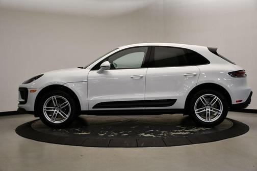 2025 Porsche Macan T