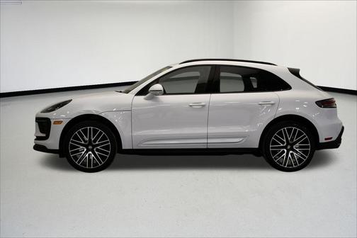 2025 Porsche Macan T