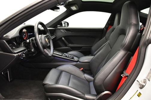 2023 Porsche 911 Carrera 4 GTS