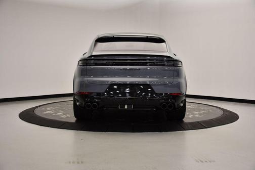 2025 Porsche Cayenne GTS