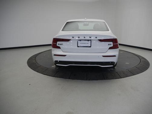 2024 Volvo S60 B5 Plus Black Edition