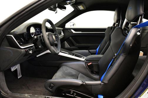 2024 Porsche 911 Dakar