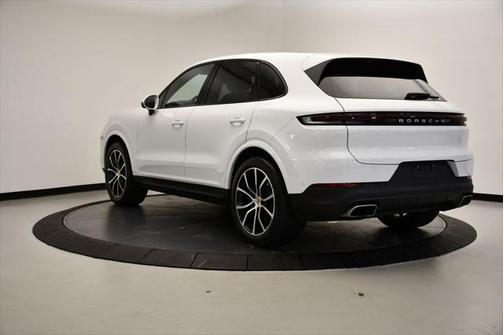 2024 Porsche Cayenne Base (Tiptronic)