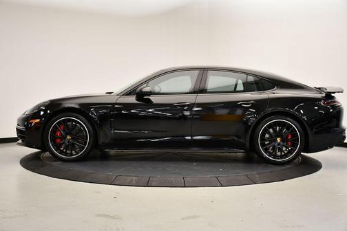 2019 Porsche Panamera GTS