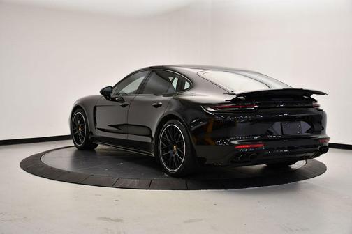 2019 Porsche Panamera GTS