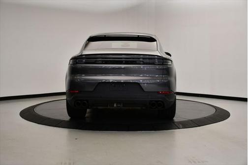 2024 Porsche Cayenne Base (Tiptronic)