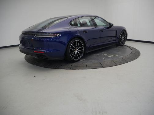 Gentian Blue Metallic 2022 Porsche Panamera Turbo S