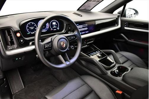 2025 Porsche Cayenne Base
