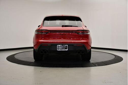 2022 Porsche Macan Base