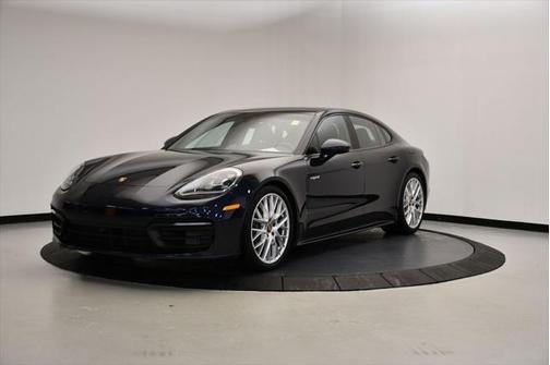 2022 Porsche Panamera E-Hybrid 4