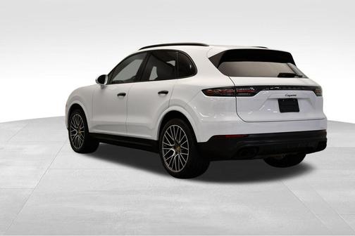 2022 Porsche Cayenne Platinum Edition
