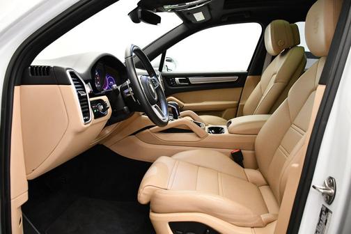 2022 Porsche Cayenne Platinum Edition