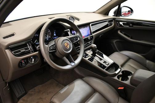2022 Porsche Macan S