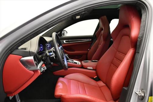 2023 Porsche Panamera GTS