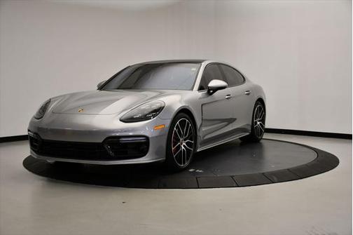 2023 Porsche Panamera GTS