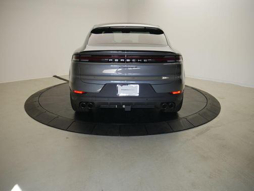 Vanadium Gray Metallic 2026 Porsche Cayenne Cayenne