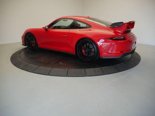 Guards Red 2018 Porsche 911 GT3