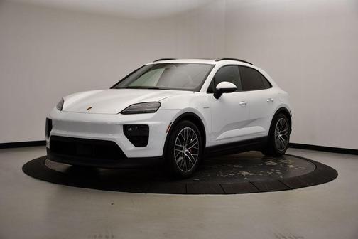 2025 Porsche Macan 4S