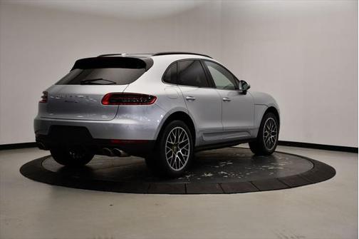 2018 Porsche Macan Base
