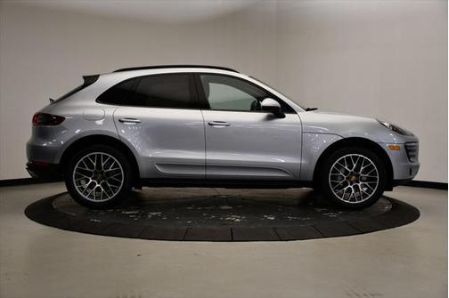 2018 Porsche Macan Base