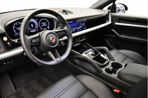 2025 Porsche Cayenne Base