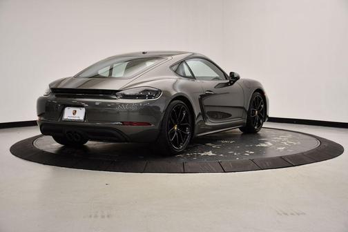 2025 Porsche 718 Cayman Style Edition