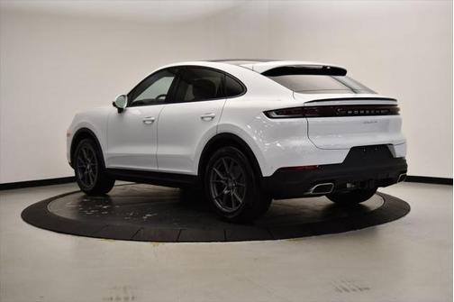 2024 Porsche Cayenne Base (Tiptronic)