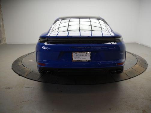 2026 Porsche Panamera GTS