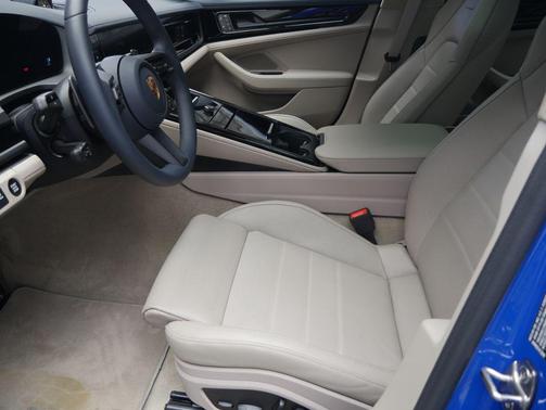 2026 Porsche Panamera GTS