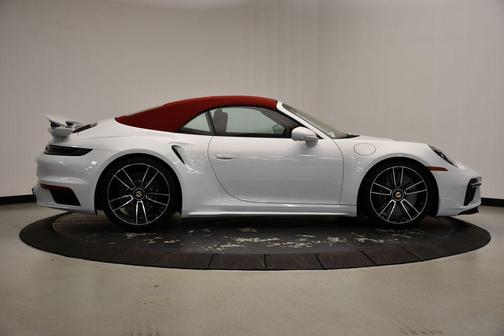 2025 Porsche 911 Turbo