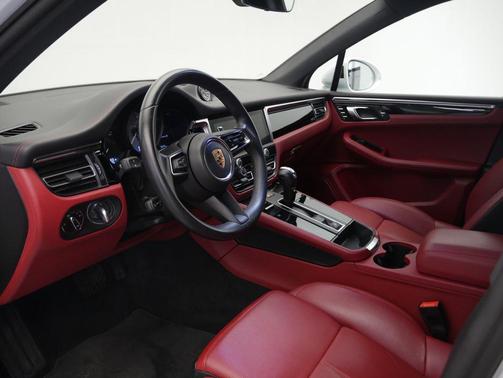 2023 Porsche Macan S