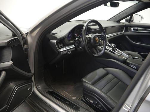 GT Silver Metallic 2022 Porsche Panamera GTS