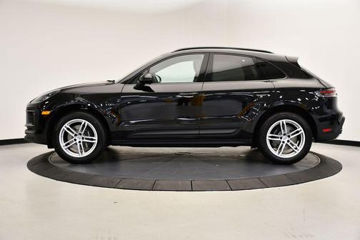 2025 Porsche Macan T