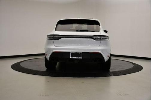 2022 Porsche Macan Base