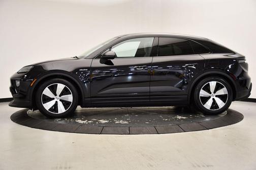 2025 Porsche Macan 4