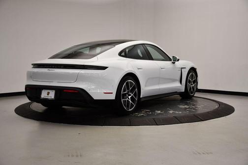 2025 Porsche Taycan