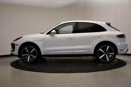 2022 Porsche Macan