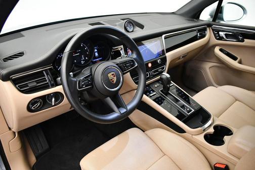 2023 Porsche Macan T