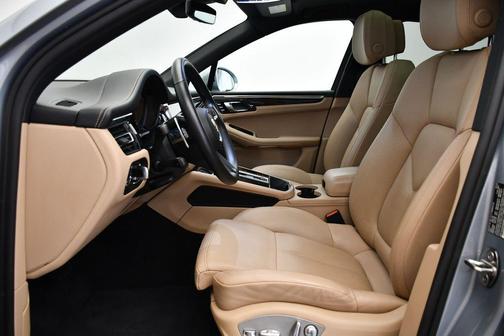 2023 Porsche Macan T
