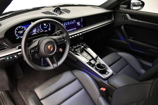 2025 Porsche 911 Carrera