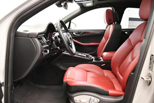 2024 Porsche Macan S