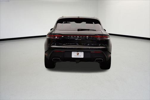 2025 Porsche Macan T