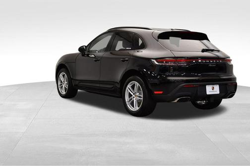 2025 Porsche Macan T