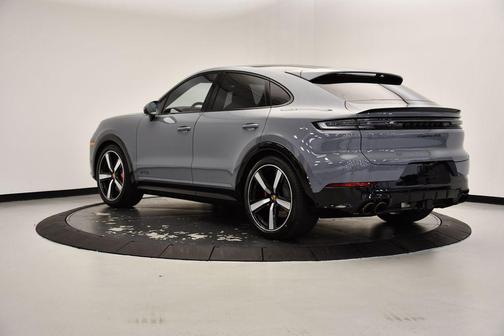 2025 Porsche Cayenne GTS