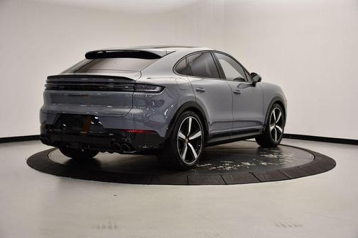 2025 Porsche Cayenne GTS