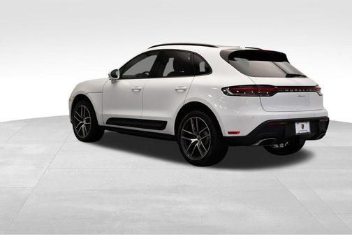 2025 Porsche Macan T
