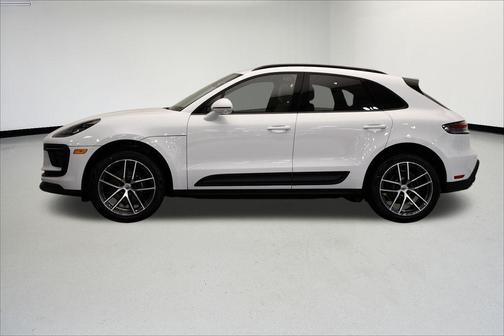 2025 Porsche Macan T