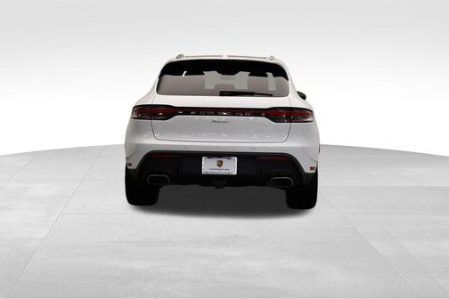 2025 Porsche Macan T