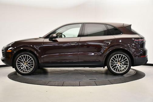2023 Porsche Cayenne Platinum Edition