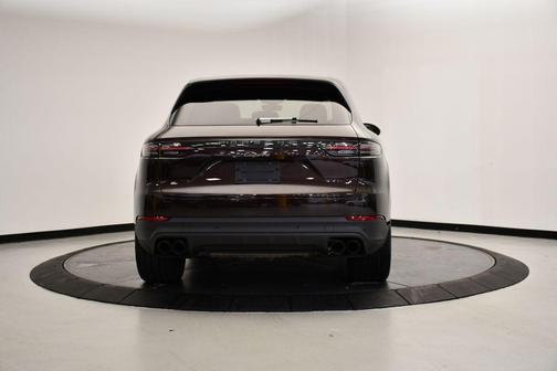 2023 Porsche Cayenne Platinum Edition